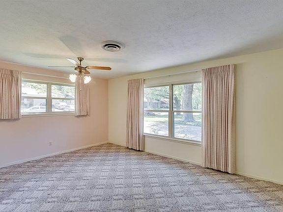 5th image of 6709 Yolanda Dr