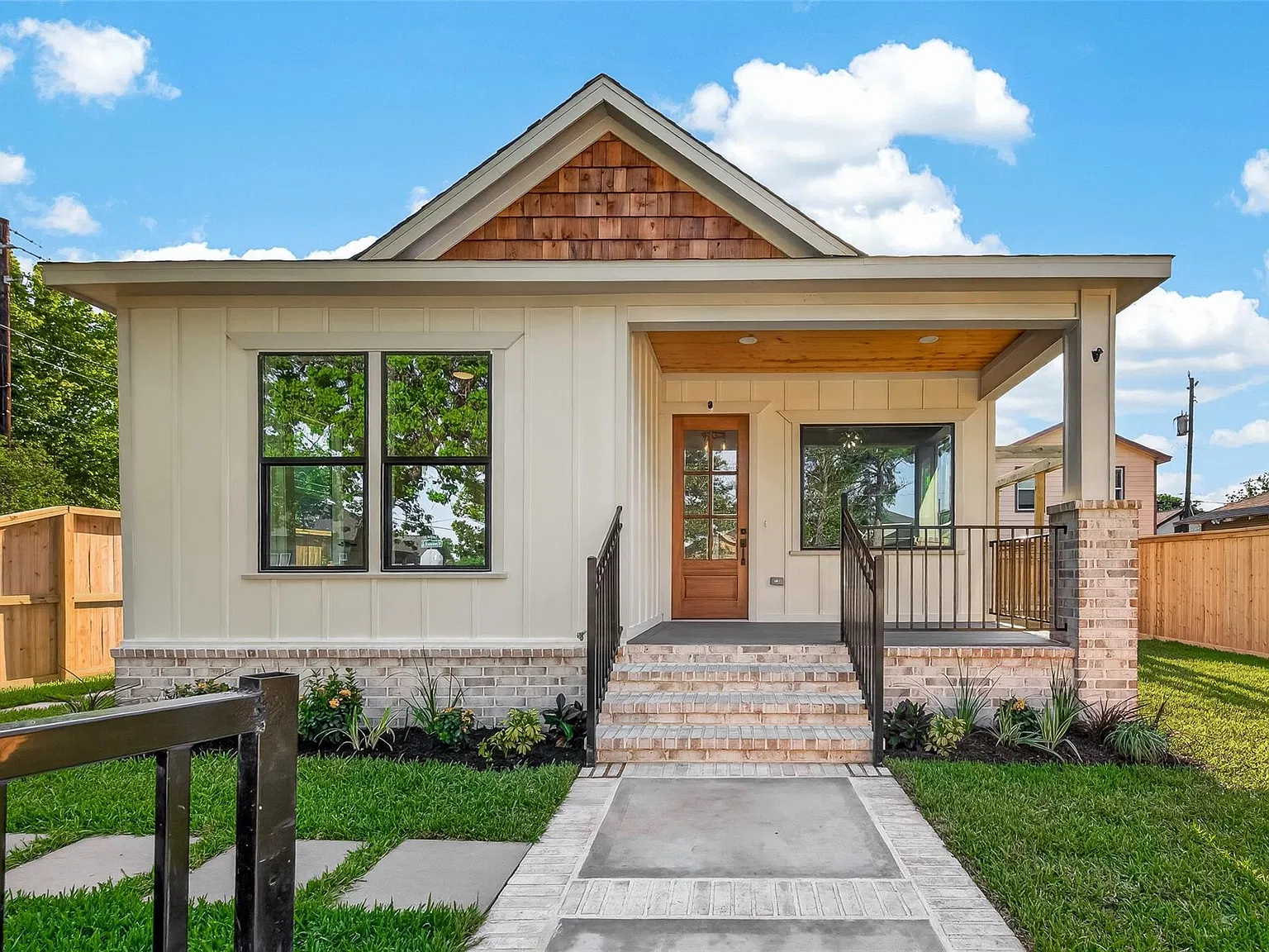 3 bed, 3.0 bath, 1974 sqft, $3,500 — Photo 4