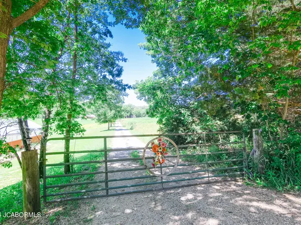 996 County Road 203, Linn, MO 65051