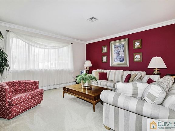 3rd image of 9 Ravenna Ct #0