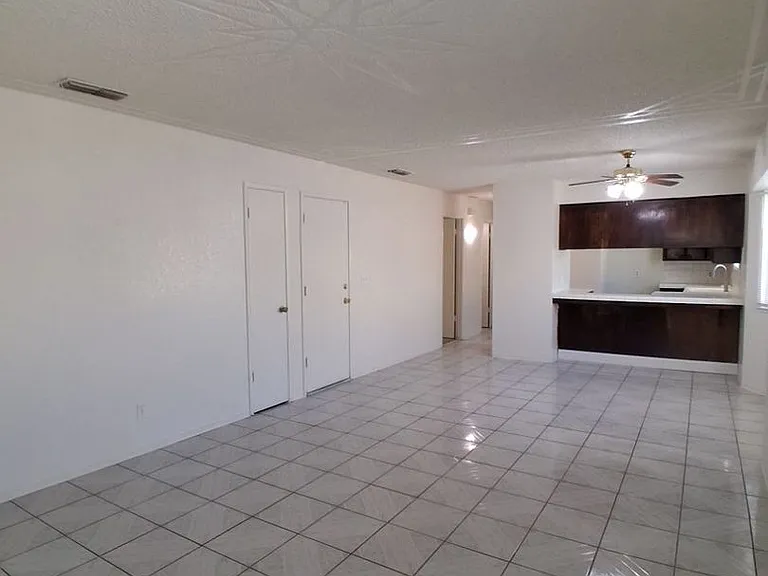 5083 W Ashcroft Ave — Photo 4