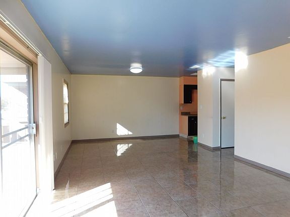 4th image of 524 Georgetown Dr APT C