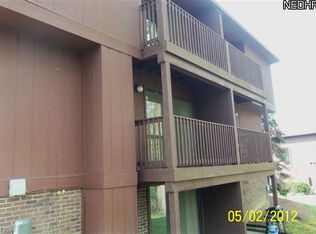 7499 Creekwood Ct #14D, North Royalton, OH 44133