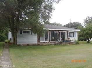 1177 Lake Rd, Hillsdale, MI 49242