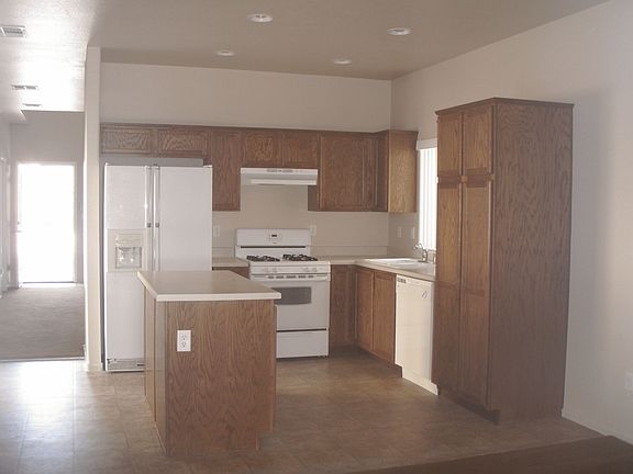 4th image of 3533 Carisbrook Dr