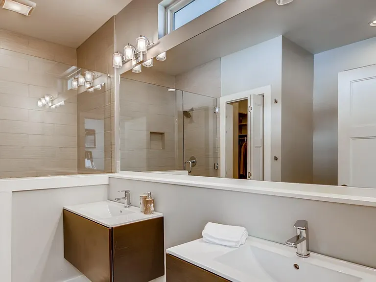 492 Rankin St NE — Photo 18