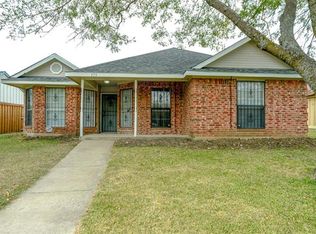 935 Carom Way, Dallas, TX