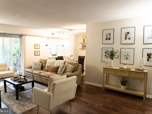 919 W Montgomery Ave #1-5, Bryn Mawr, PA 19010