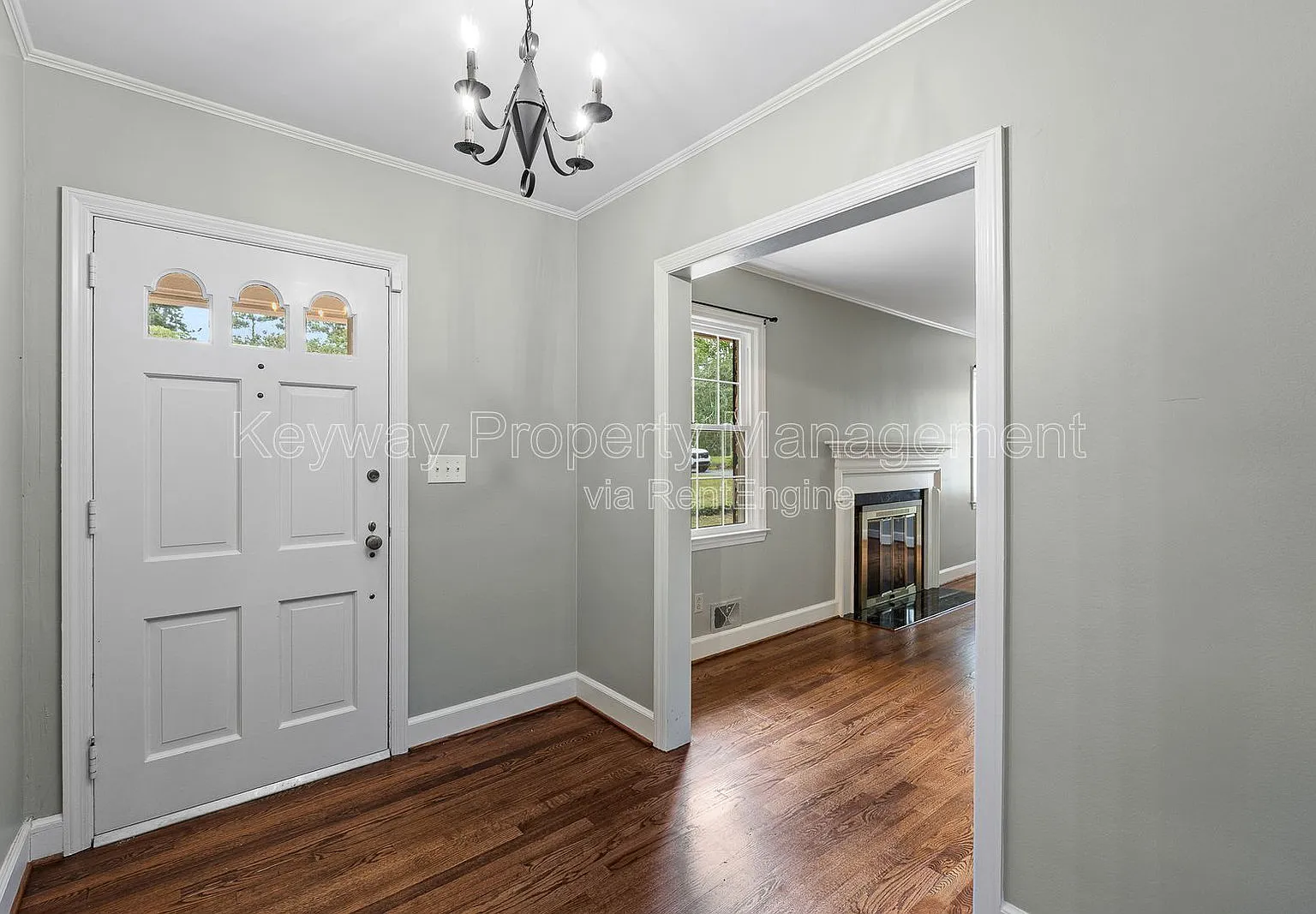 3 bed, 2.0 bath, 1850 sqft, $1,985 — Photo 3