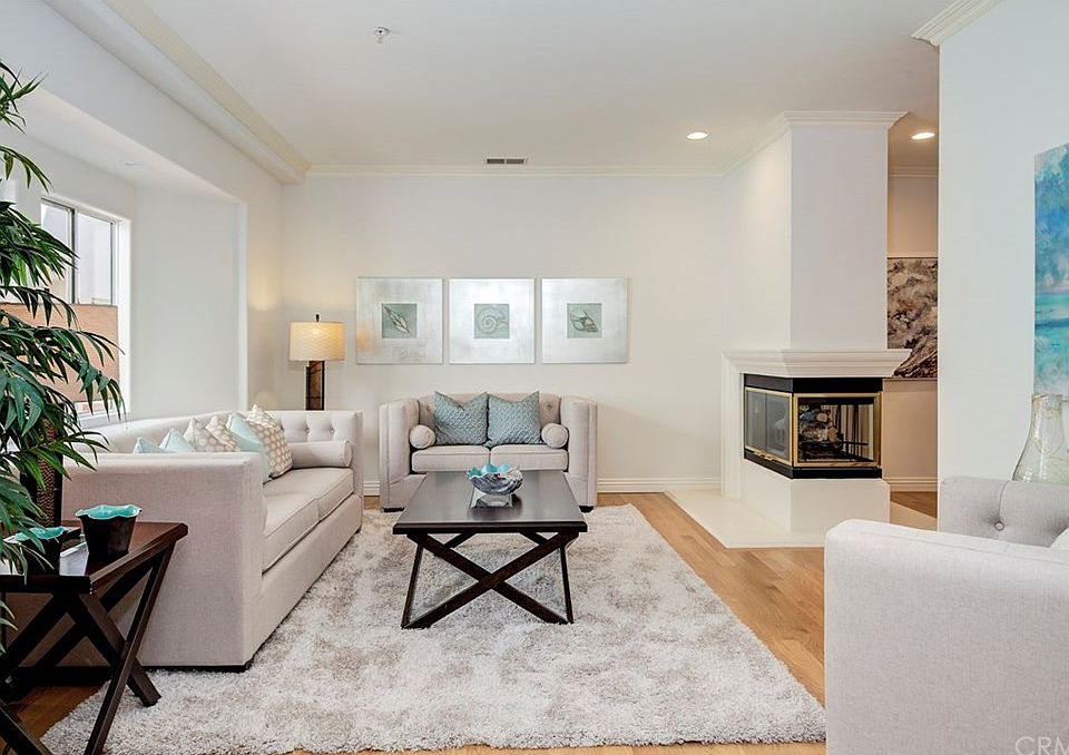 1st image of 302 S Catalina Ave Unit 9