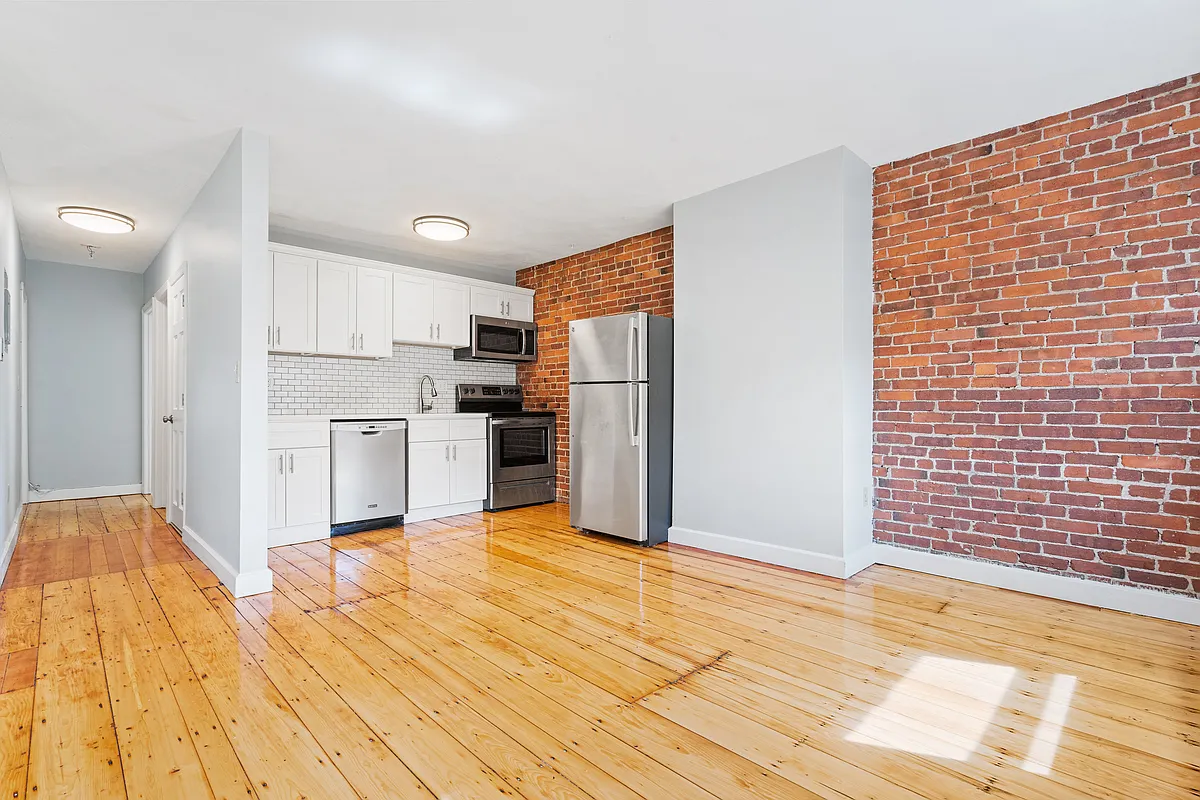 Building Photo - 89 Saint Botolph St #6