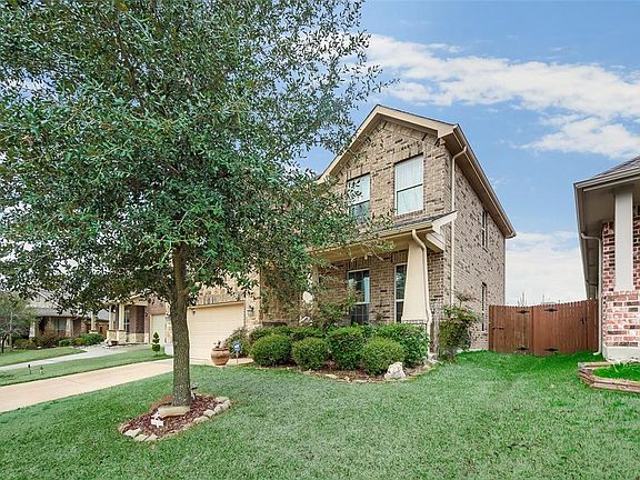 3rd image of 1303 Hidden Valley Dr