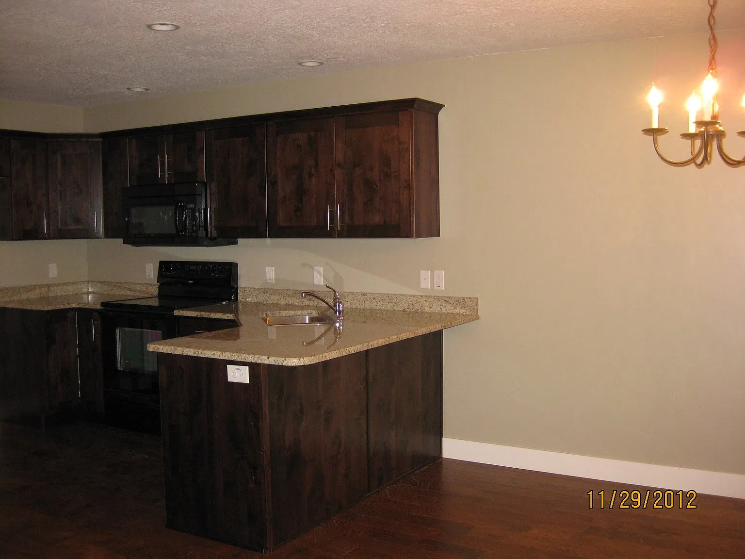 River Crossing Townhome — Photo 2