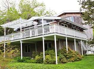 8 Round Hill Rd, Westerly, RI 02891