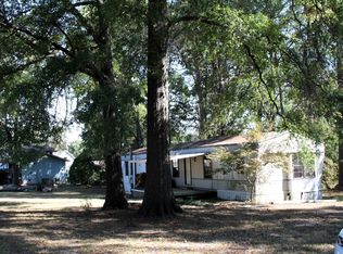 201 Mineola Ave, Rossville, GA 30741