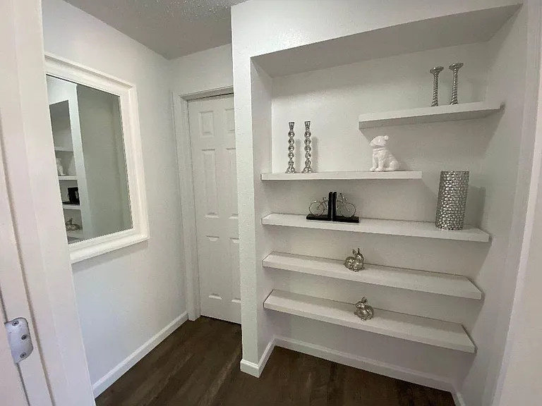 838 Phoenix St NE — Photo 14