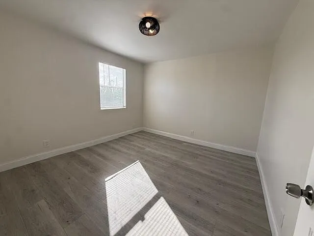 904 4th St #2 — Photo 24