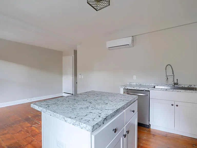 17 S Prince St #3 — Photo 5