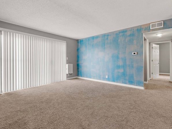 301-305 Maple Blvd #305-7