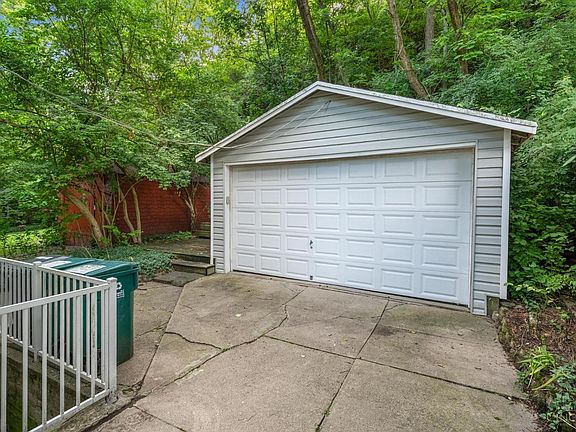 4th image of 2716 Coy St