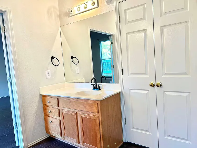 615 Settlement St — Photo 19