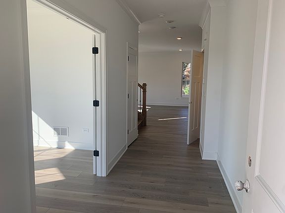 3rd image of 3715 Tall Grass Dr