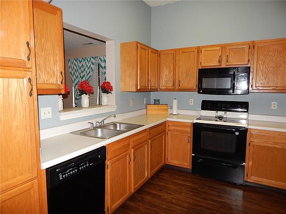 5th image of 6404 Cradle River Dr