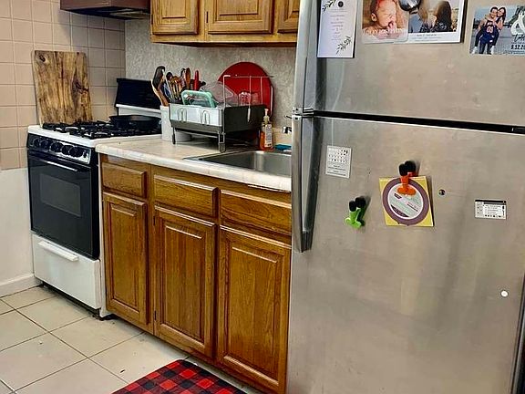 2nd image of 32-77 32nd St #4R