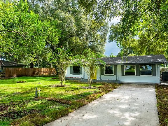 2nd image of 2165 Palm Ter