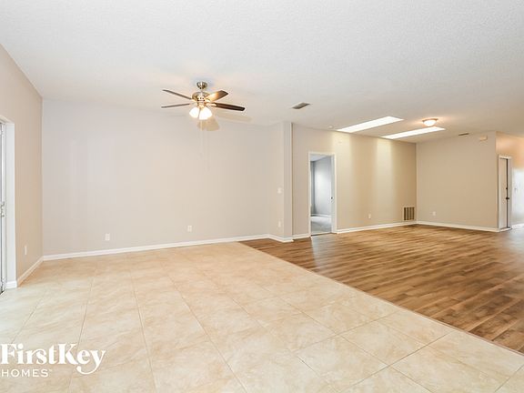 4th image of 7756 Wicklow Cir