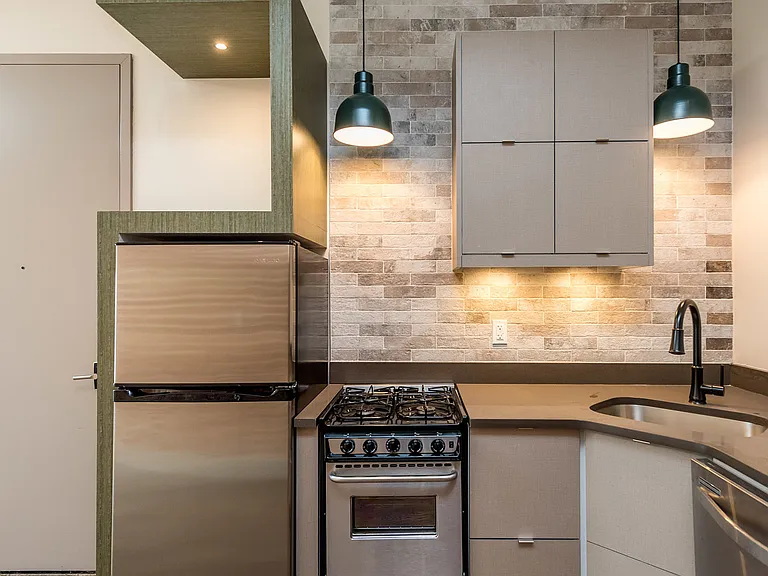 266 Malcolm X Blvd #5F — Photo 8