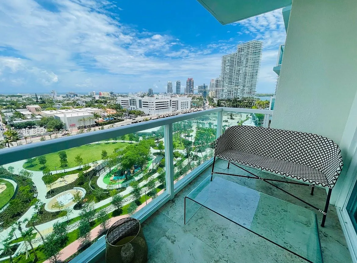 The Floridian Condo — Photo 4