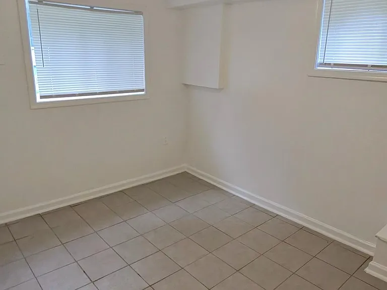 407 Lebaum St SE #4 — Photo 4