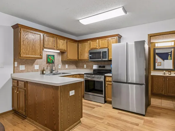 7943 Forest Blvd APT I, Woodbury, MN 55125