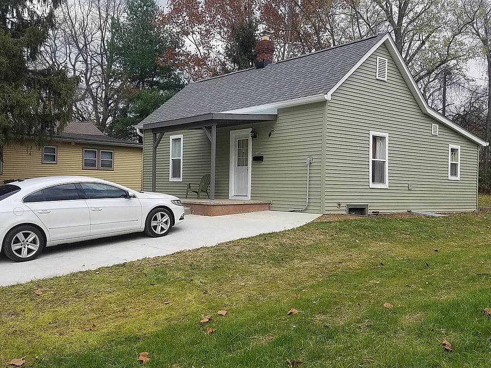 1st image of 1607 S College Ave