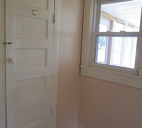 5th image of 206 Blackberry Ln