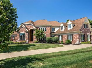 17901 Greyeagle Ct, Chesterfield, MO 63005