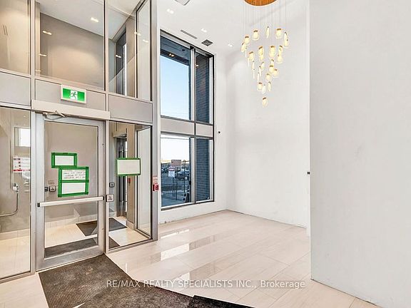 4th image of 2782 Barton St E #702