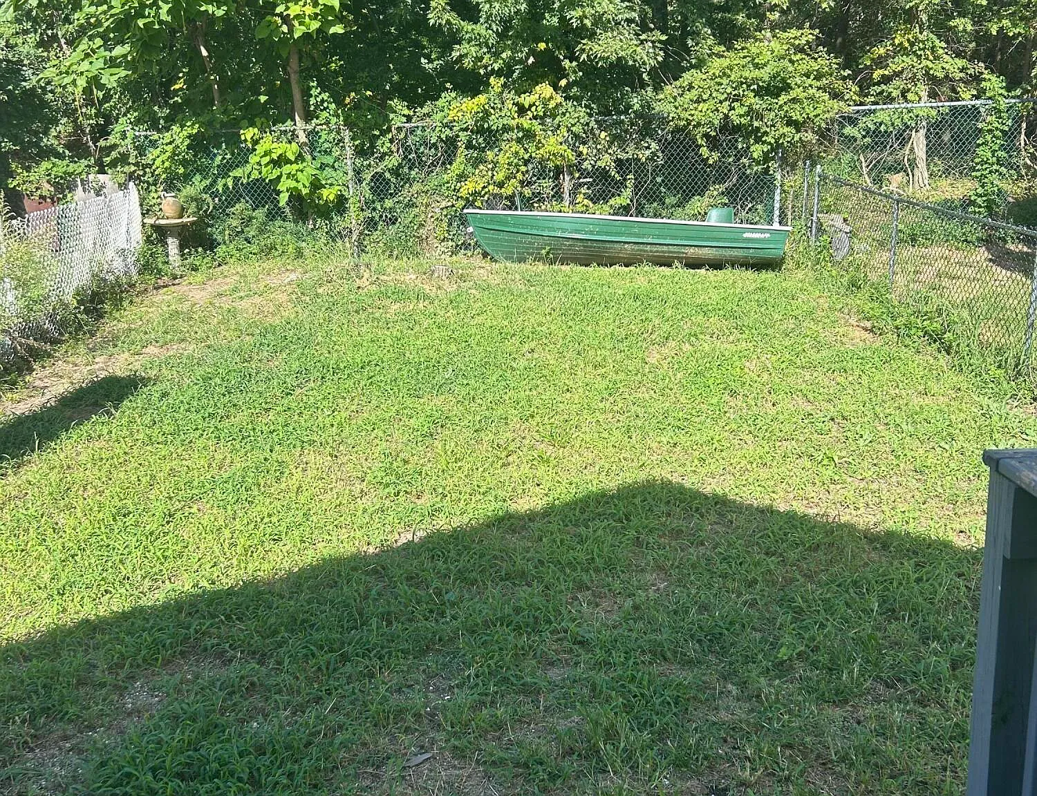 3 bed, 760 sqft, $2,400 — Photo 2
