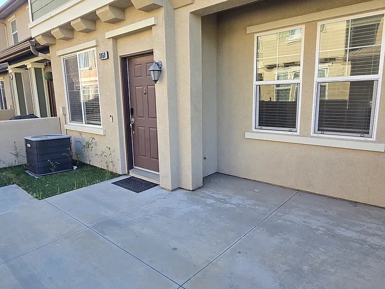 3060 N Juneberry St — Photo 54