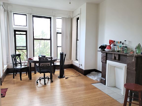 2nd image of 250 W 31st St #3F