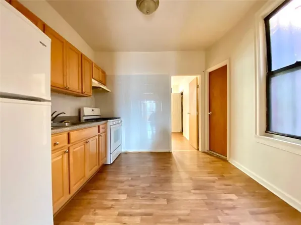 27 Church Avenue image 5 of 16