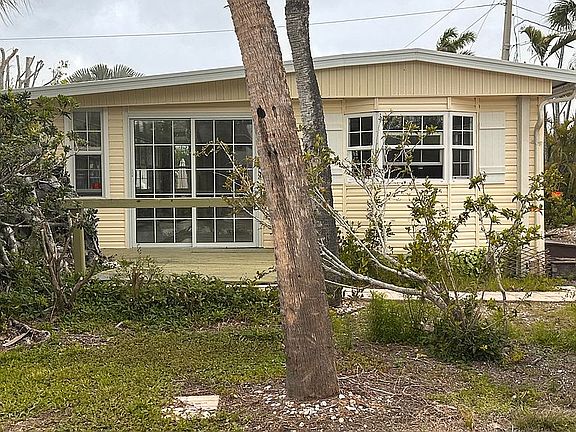 2nd image of 1119 Periwinkle Way #312