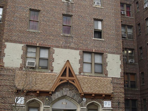 2nd image of 2922 Barnes Ave APT 4K