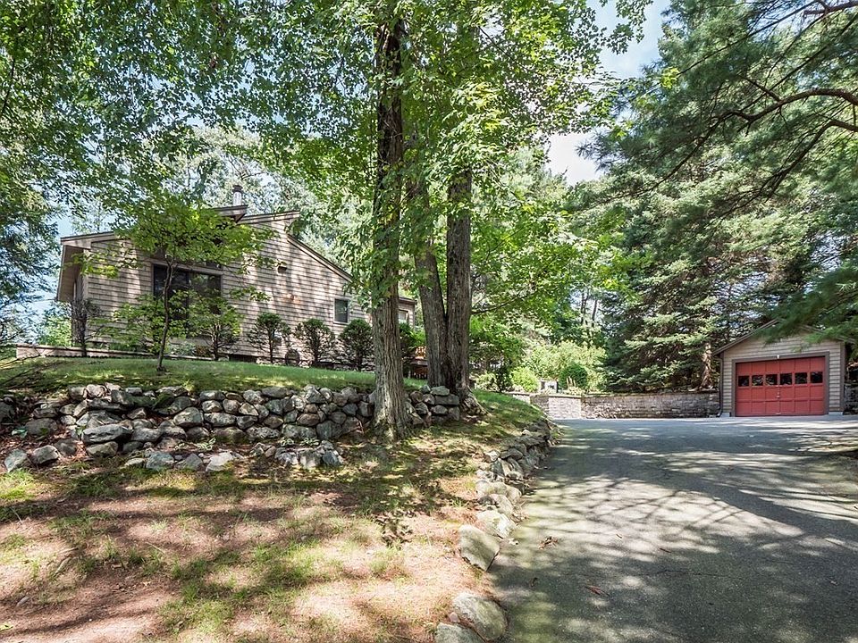 64 Central St, Saugus, MA 01906 Zillow