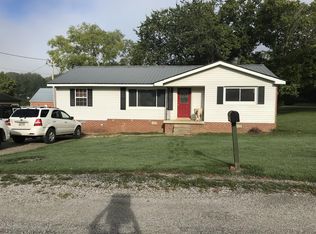 56 Lancaster Cir, Lancaster, TN 38569