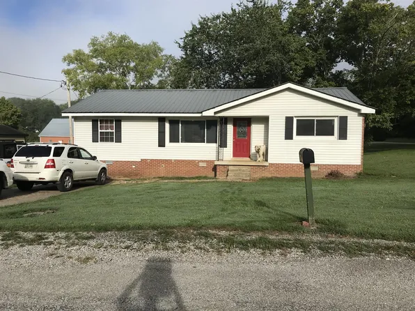 56 Lancaster Cir, Lancaster, TN 38569