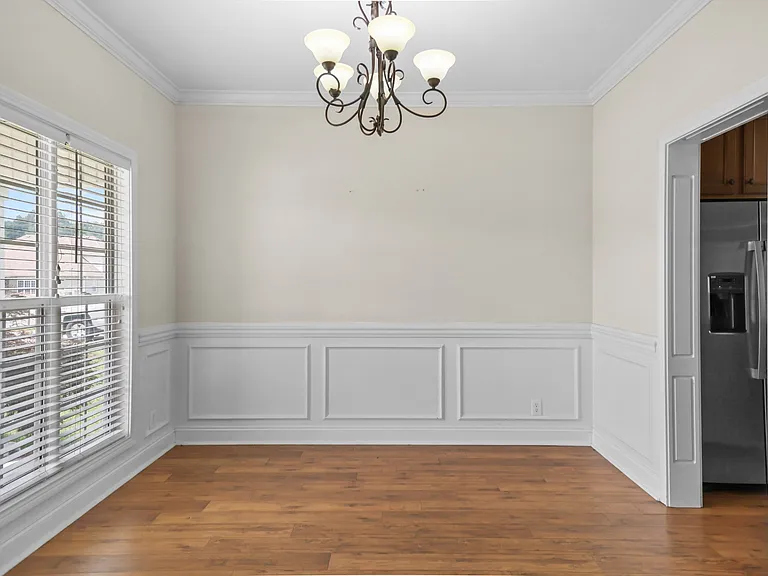 1093 Willow Cir — Photo 8
