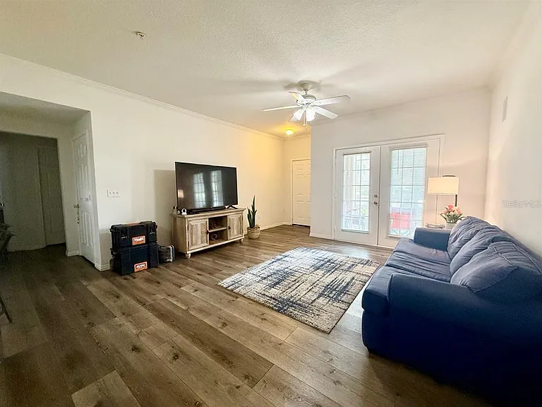 14304 Fredricksburg Dr #409 — Photo 8