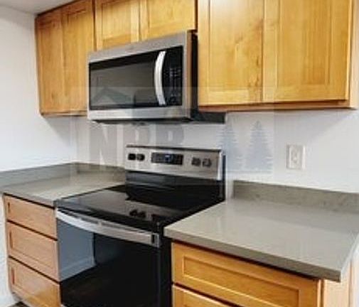 3rd image of 3419 S 43rd St APT 4